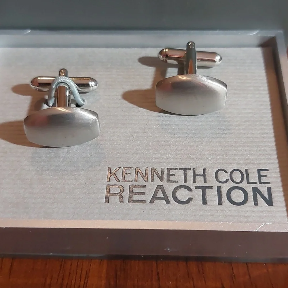 Kenneth Cole Reaction Minimalist Solid Silver Tone Designer Cufflinks